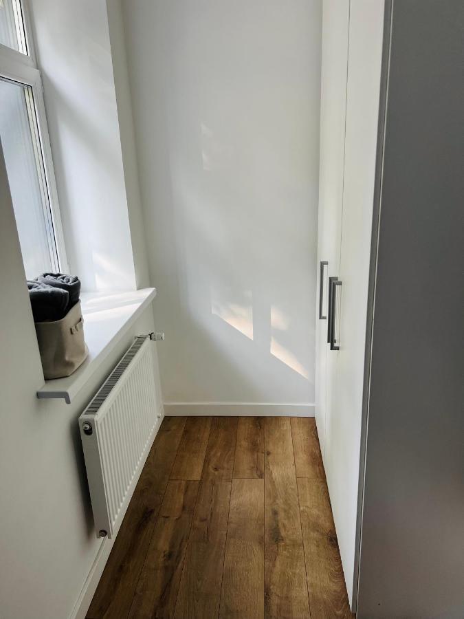 The Right Coast Apartment With Free Private Parking Riga Exterior foto